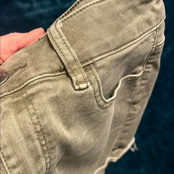 American Eagle Outfitters GREEN Hi-Rise Shortie Denim Shorts size 8 - Picture 2 of 12